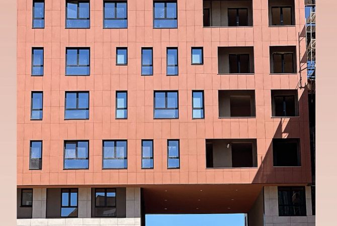 SHITET Apartament 2+1+2 📍Kompleksi Novus, Bulevardi i Ri, Me Pamje te Lire nga Bulevardi i Ri