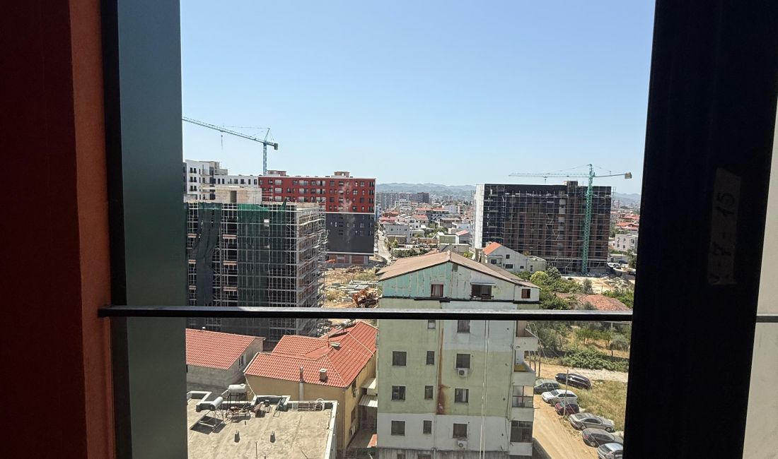 Shtepi ne shitje Apartament ne Tirane, 1+1, Mobilimi Bosh, pa mobiluar, Pagesa 167,000  Euro.