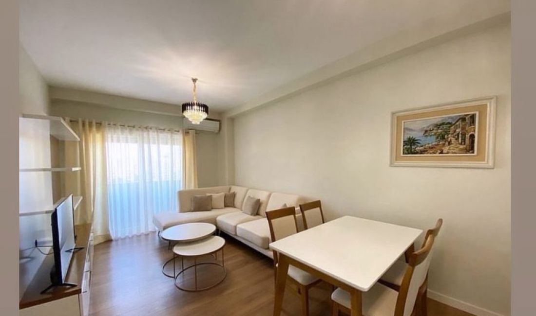 Appartamento in affitto a Tirana 2+1, Arredato