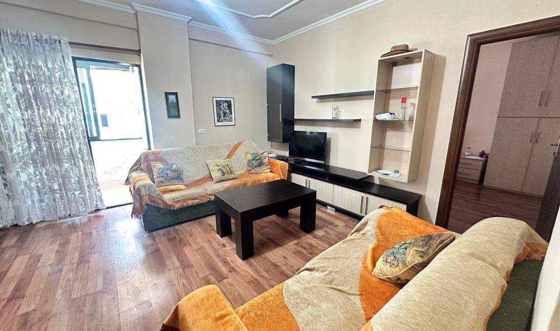 Shtepi me qera Apartament ne Tirane, 2+1, Mobilimi E mobiluar, Pagesa 600  Euro.