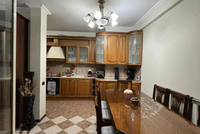Shtepi ne shitje 3+1 ne Tirane - 295,000 Euro