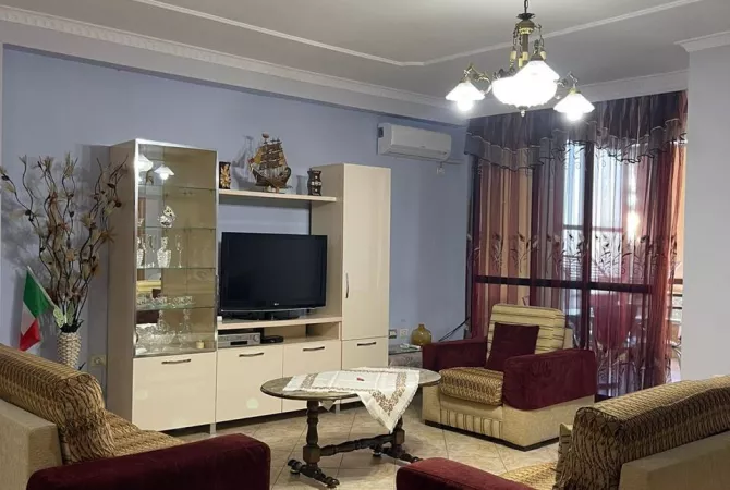 🏠JEPET ME QIRA Apartament 2+1+2+bllk 📍21 Dhjetori, prane Joenes 💶700€/Muaj