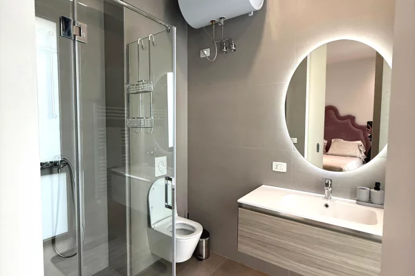 Appartamento in affitto a Tirana 2+1, Arredato