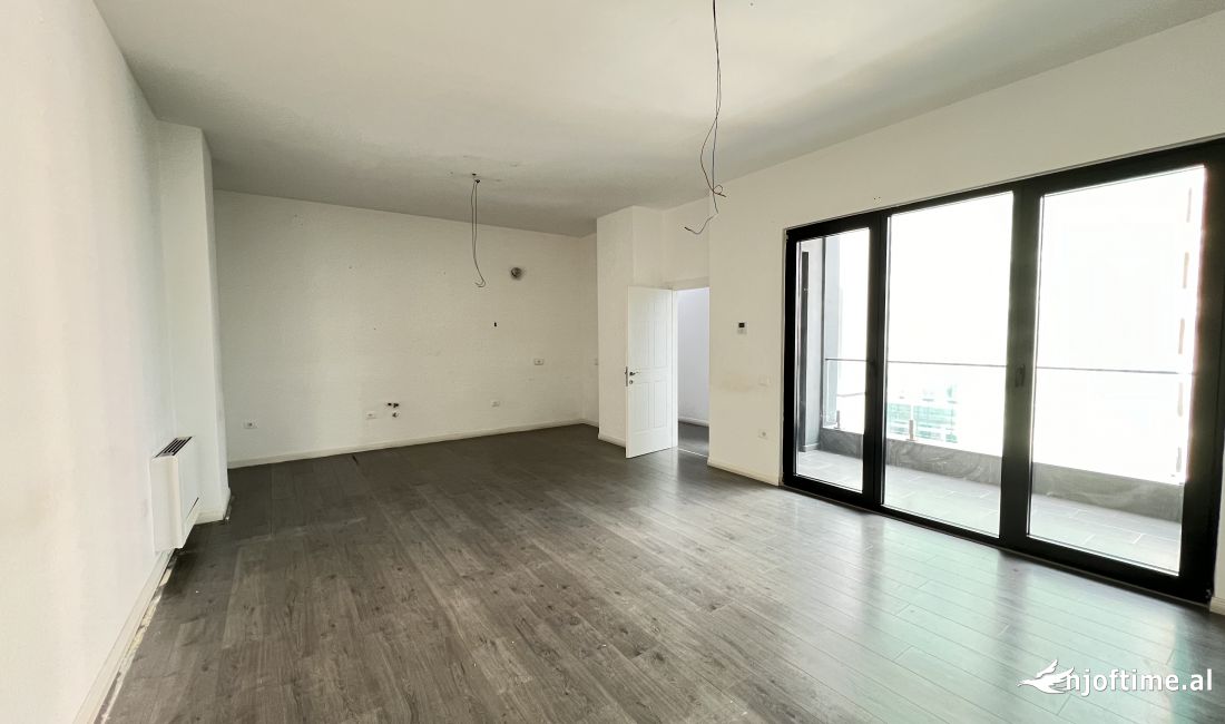 ZYRE PER QERA TEK SQUARE 21 