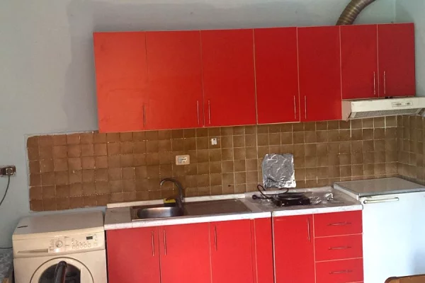 Shtepi me qera Shtepi Private ne Tirane, Garsoniere, Mobilimi E mobiluar, Pagesa 280  Euro.