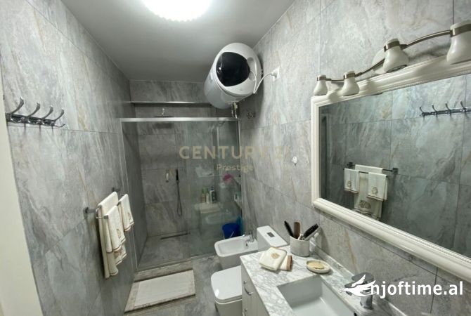 Shtepi ne shitje Apartament ne Tirane, 2+1, Mobilimi E mobiluar, Pagesa 265,000  Euro.