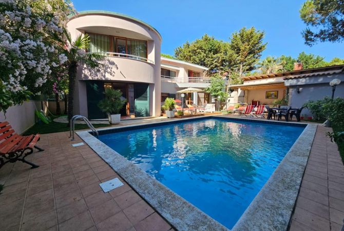 VILE ME PISHINE PER SHITJE NE QERRET!