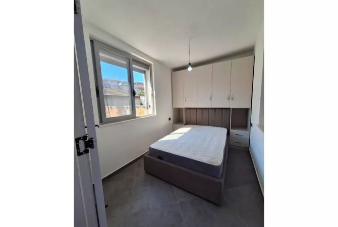 Shtepi me qera Apartament ne Tirane, 2+1, Mobilimi E mobiluar, Pagesa 700  Euro.