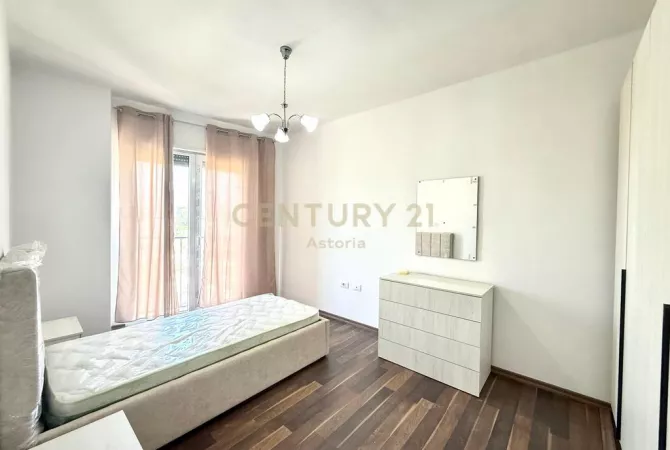 Shtepi me qera Apartament ne Tirane, 2+1, Mobilimi E mobiluar, Pagesa 550  Euro.