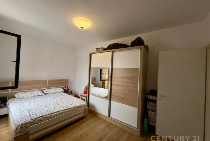 Shtepi me qera Apartament ne Tirane, 2+1, Mobilimi E mobiluar, Pagesa 650  Euro.