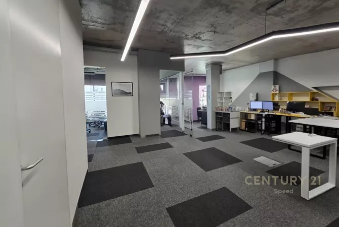 Japim zyre me qira ne Rrugen e Kosovareve!