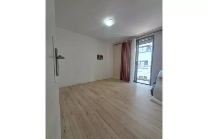 Shtepi ne shitje Apartament ne Tirane, 2+1, Mobilimi E mobiluar, Pagesa 160,000  Euro.