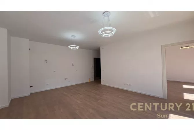 Business Property for Rent 3+1 in Tirana - 850 Euro