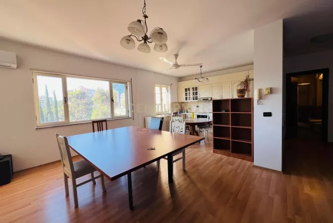 Zyre 3+1+2 Me Qira te Prane Ambasades Amerikane