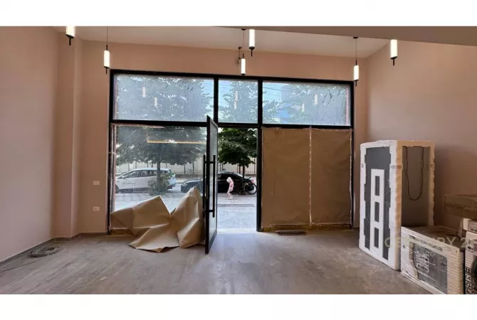 DYQAN CORNER PER QIRA TEK ''TIRANA GOLDEN PARK 3'' !