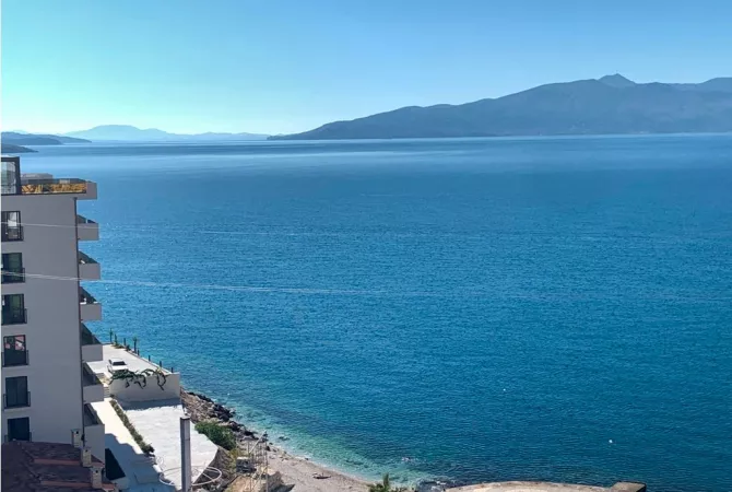 Shtepi ne shitje Penthose(kati i fundit panoramik) ne Sarande, 2+1, Mobilimi E mobiluar, Pagesa 280,000  Euro.