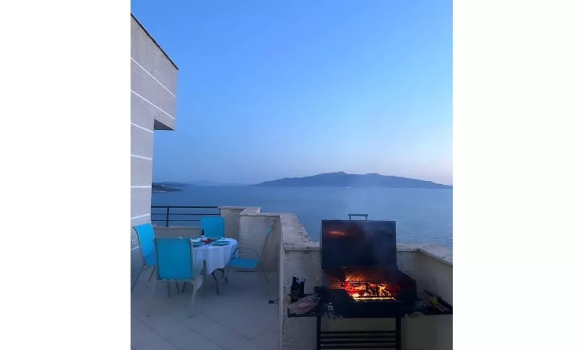 Shtepi ne shitje Penthose(kati i fundit panoramik) ne Sarande, 2+1, Mobilimi E mobiluar, Pagesa 280,000  Euro.