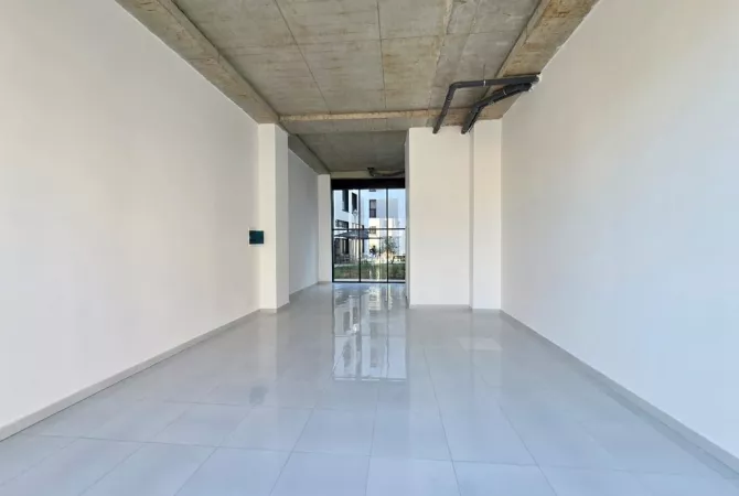 AMBIENT KOMERCIAL PER SHITJE NE RRUGEN JORDAN MISJA,BULEVARDI I RI!