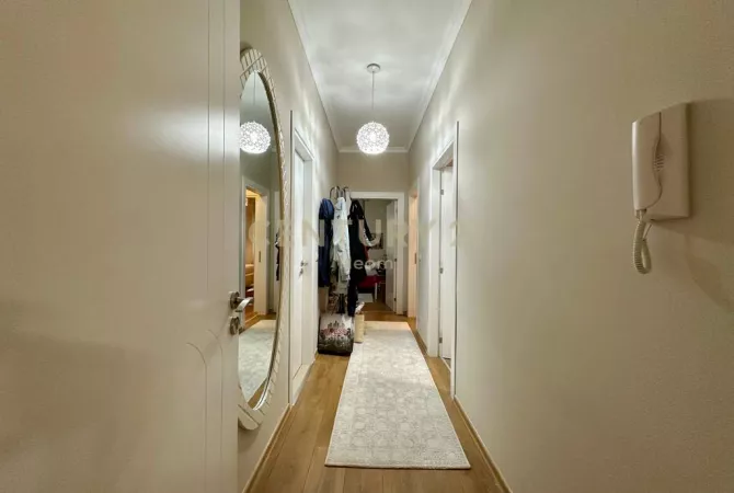 Shtepi ne shitje Apartament ne Tirane, 3+1, Mobilimi E mobiluar, Pagesa 265,000  Euro.