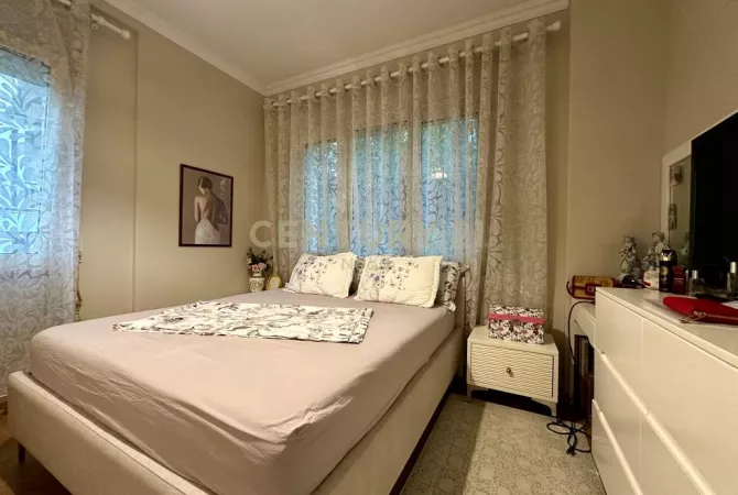 Shtepi ne shitje Apartament ne Tirane, 3+1, Mobilimi E mobiluar, Pagesa 265,000  Euro.