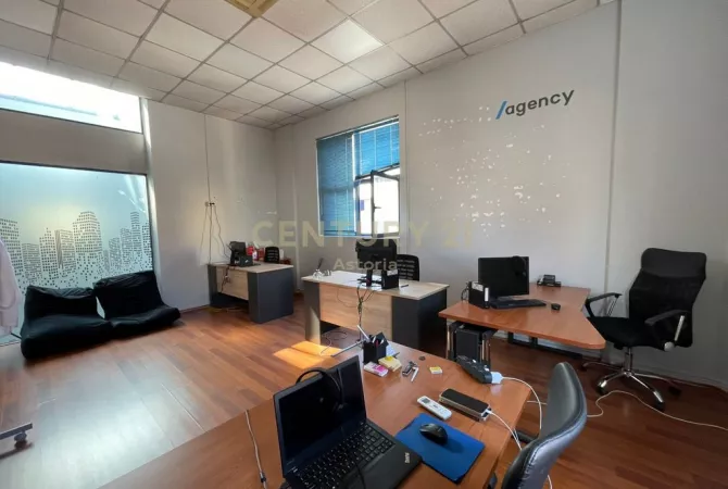 Business Property for Rent 3+1 in Tirana - 570 Euro