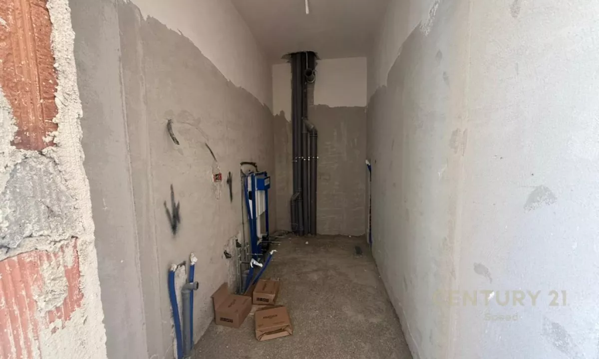 Shtepi ne shitje Apartament ne Tirane, 1+1, Mobilimi E mobiluar, Pagesa 157,820  Euro.