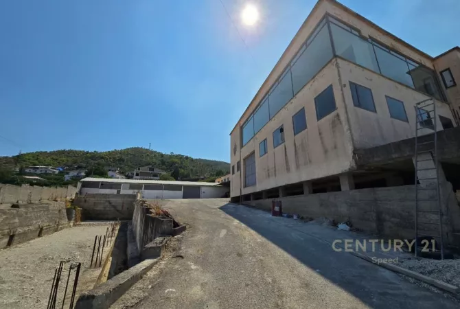 Business Property for Rent 4+1 in Tirana - 5,000 Euro