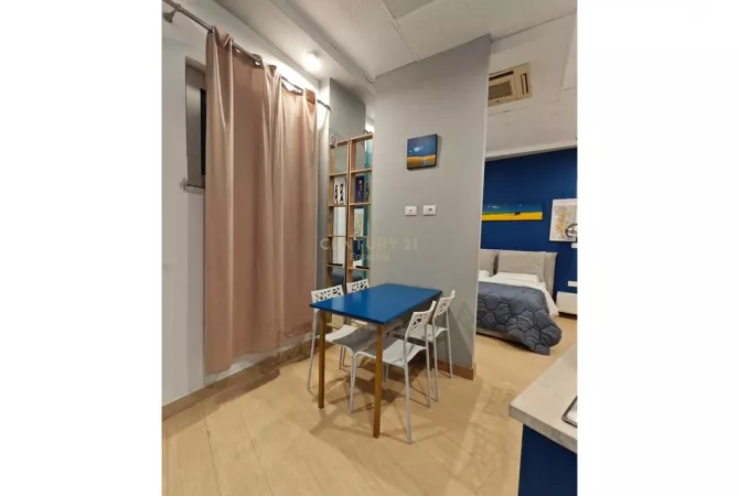 Shtepi ne shitje Apartament ne Tirane, Garsoniere, Mobilimi E mobiluar, Pagesa 117,000  Euro.