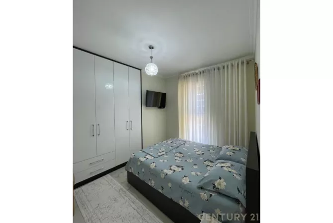 Shtepi ne shitje Apartament ne Tirane, 1+1, Mobilimi E mobiluar, Pagesa 125,000  Euro.