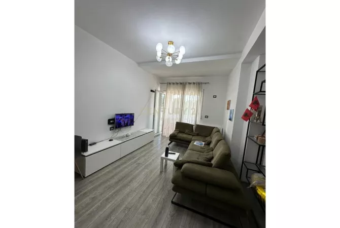 Shtepi ne shitje Apartament ne Tirane, 2+1, Mobilimi E mobiluar, Pagesa 220,000  Euro.