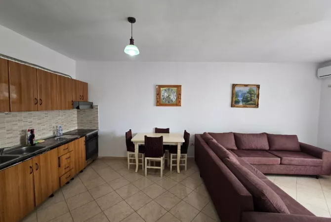 Shtepi ne shitje Apartament ne Tirane, 1+1, Mobilimi E mobiluar, Pagesa 105,000  Euro.