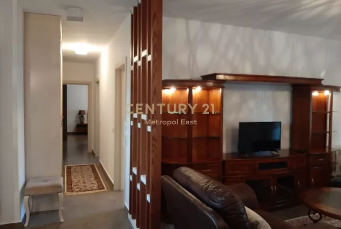 Shtepi me qera Apartament ne Tirane, 2+1, Mobilimi E mobiluar, Pagesa 800  Euro.