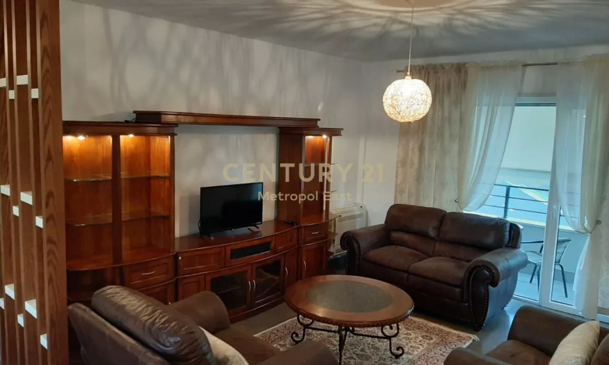 Shtepi me qera Apartament ne Tirane, 2+1, Mobilimi E mobiluar, Pagesa 800  Euro.