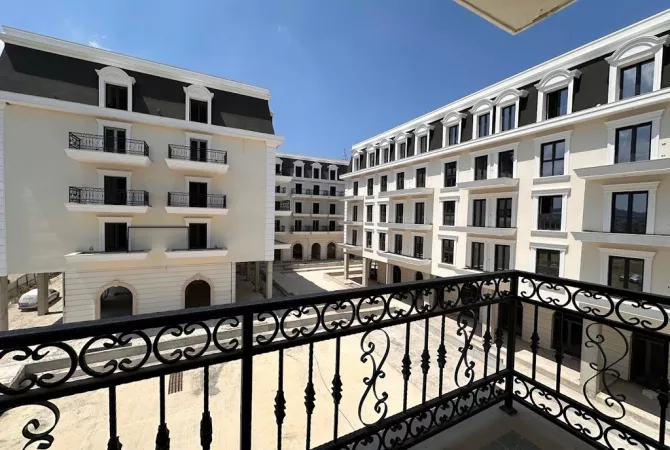 Shtepi ne shitje Apartament ne Tirane, 2+1, Mobilimi Bosh, pa mobiluar, Pagesa 236,000  Euro.