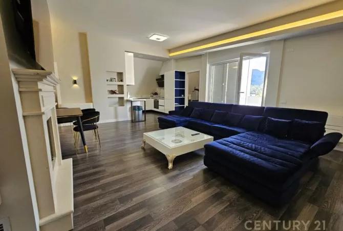 Shtepi ne shitje Apartament ne Tirane, 3+1, Mobilimi E mobiluar, Pagesa 280,000  Euro.