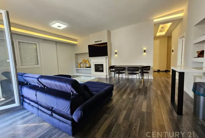 Shtepi ne shitje Apartament ne Tirane, 3+1, Mobilimi E mobiluar, Pagesa 280,000  Euro.