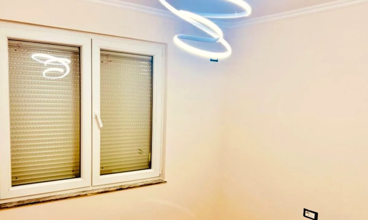 Shtepi me qera Apartament ne Tirane, 2+1, Mobilimi E mobiluar, Pagesa 660  Euro.