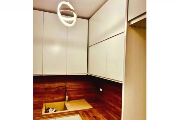 Shtepi me qera Apartament ne Tirane, 2+1, Mobilimi E mobiluar, Pagesa 660  Euro.