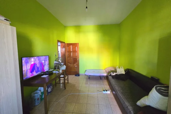 Shtepi ne shitje Apartament ne Tirane, 1+1, Mobilimi E mobiluar, Pagesa 120,000  Euro.