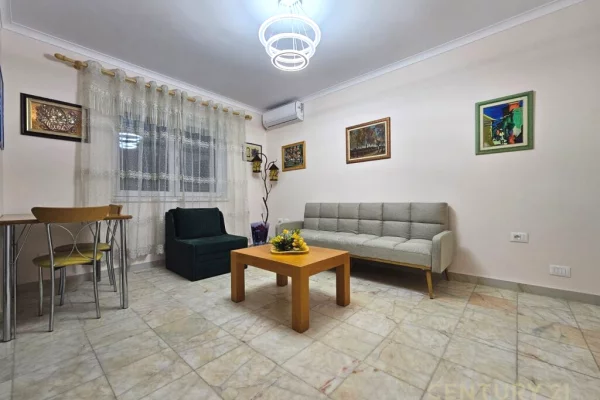 Apartament me Qera tek Rruga Fortuzi.
