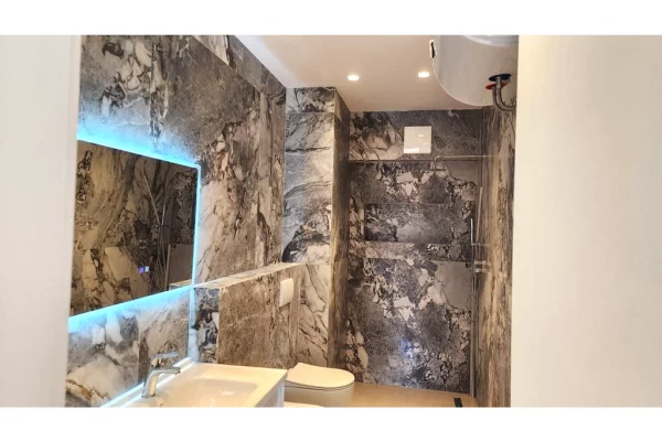 Shtepi me qera Apartament ne Tirane, 1+1, Mobilimi Bosh, pa mobiluar, Pagesa 1,300  Euro.