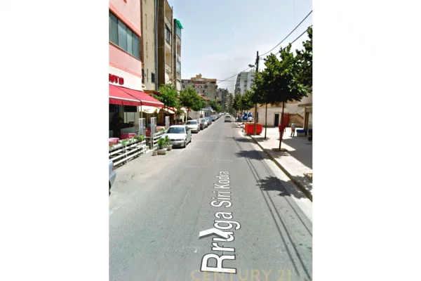 Business Property for Rent 1+1 in Tirana - 300 Euro