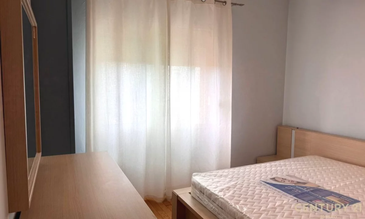 Shtepi me qera Apartament ne Tirane, 2+1, Mobilimi E mobiluar, Pagesa 620  Euro.