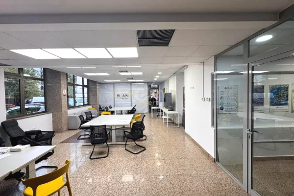 AMBIENT KOMERCIAL KATI 0 PER QERA TEK SHESHI WILSON !!!