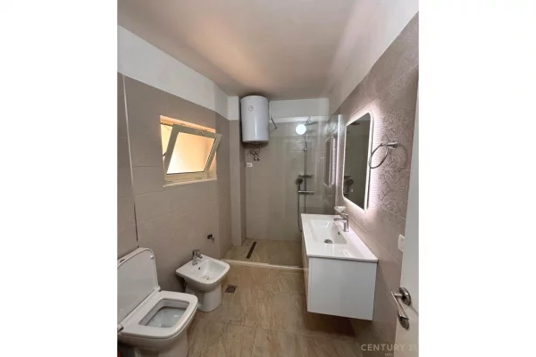 Shtepi me qera Apartament ne Tirane, 2+1, Mobilimi E mobiluar, Pagesa 750  Euro.