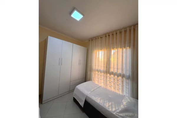 Shtepi me qera Apartament ne Tirane, 2+1, Mobilimi E mobiluar, Pagesa 750  Euro.