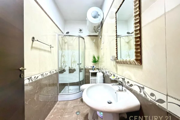 Shtepi me qera Apartament ne Tirane, 2+1, Mobilimi E mobiluar, Pagesa 650  Euro.