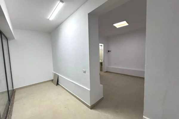 Business Property in Sale 1+1 in Tirana - 260,000 Euro