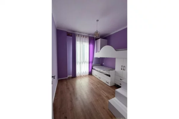 Shtepi me qera Apartament ne Tirane, 2+1, Mobilimi E mobiluar, Pagesa 1,100  Euro.