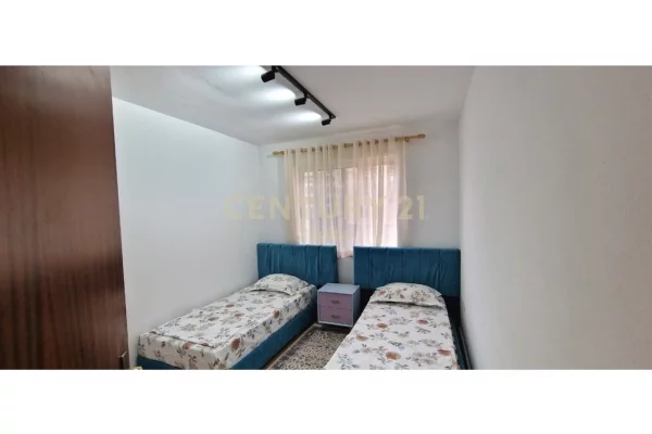 Shtepi me qera Apartament ne Tirane, 2+1, Mobilimi E mobiluar, Pagesa 800  Euro.